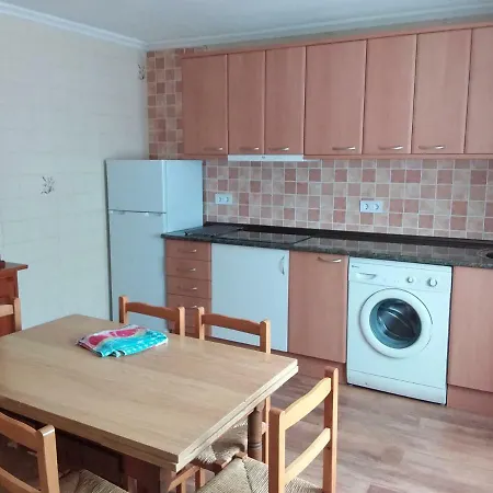 Pisos De Pin Apartment